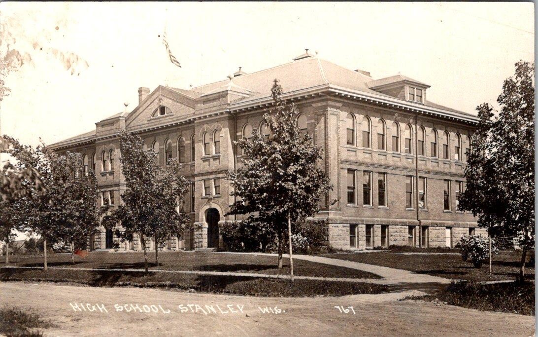 1930-40\'s RPPC HIGH SCHOOL STANLEY WISCONSIN REAL PHOTO POSTCARD