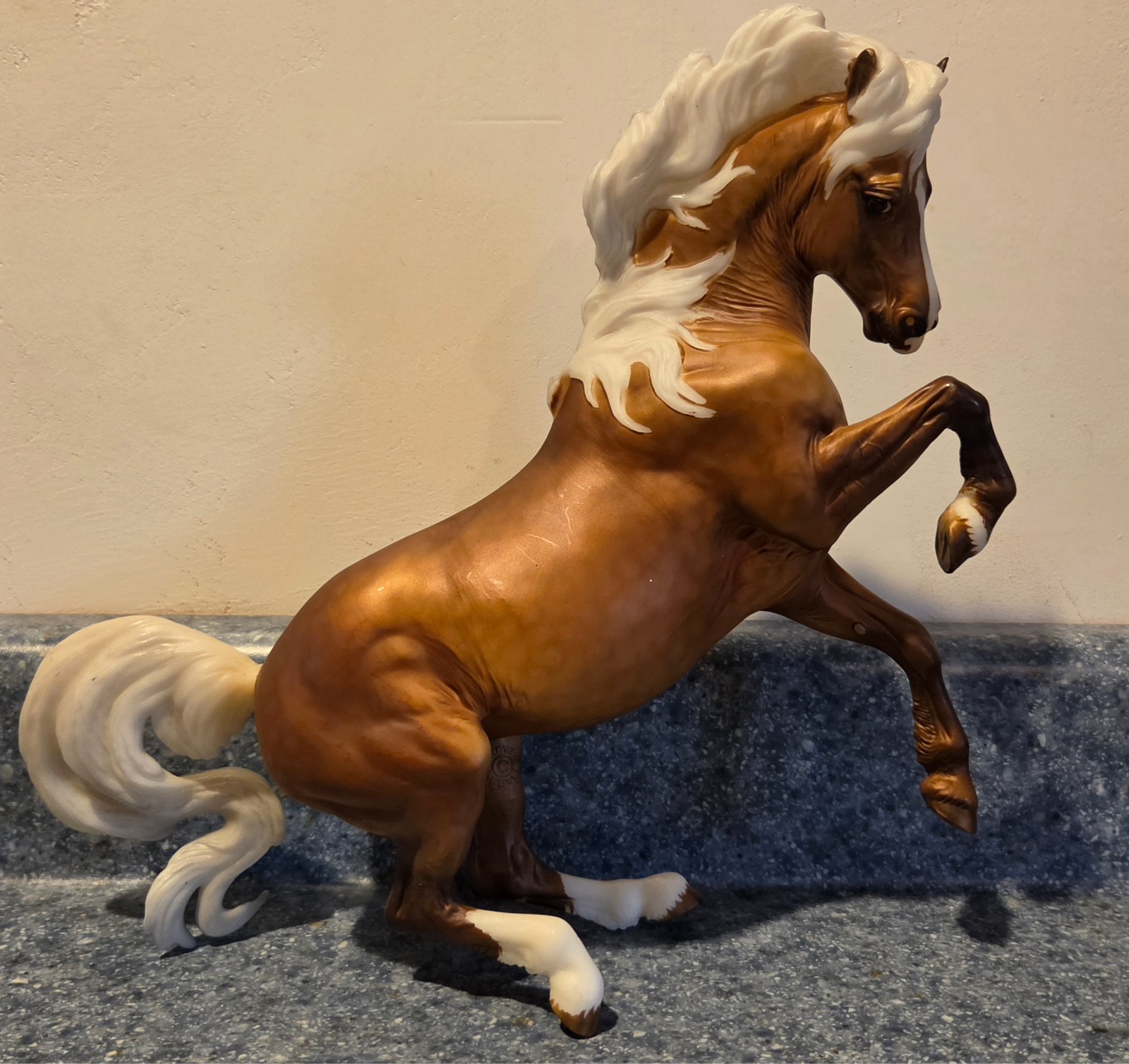 Breyer Horse Traditional CHANEL #711224 RARE Breyerfest 2015 Special Pre-owned