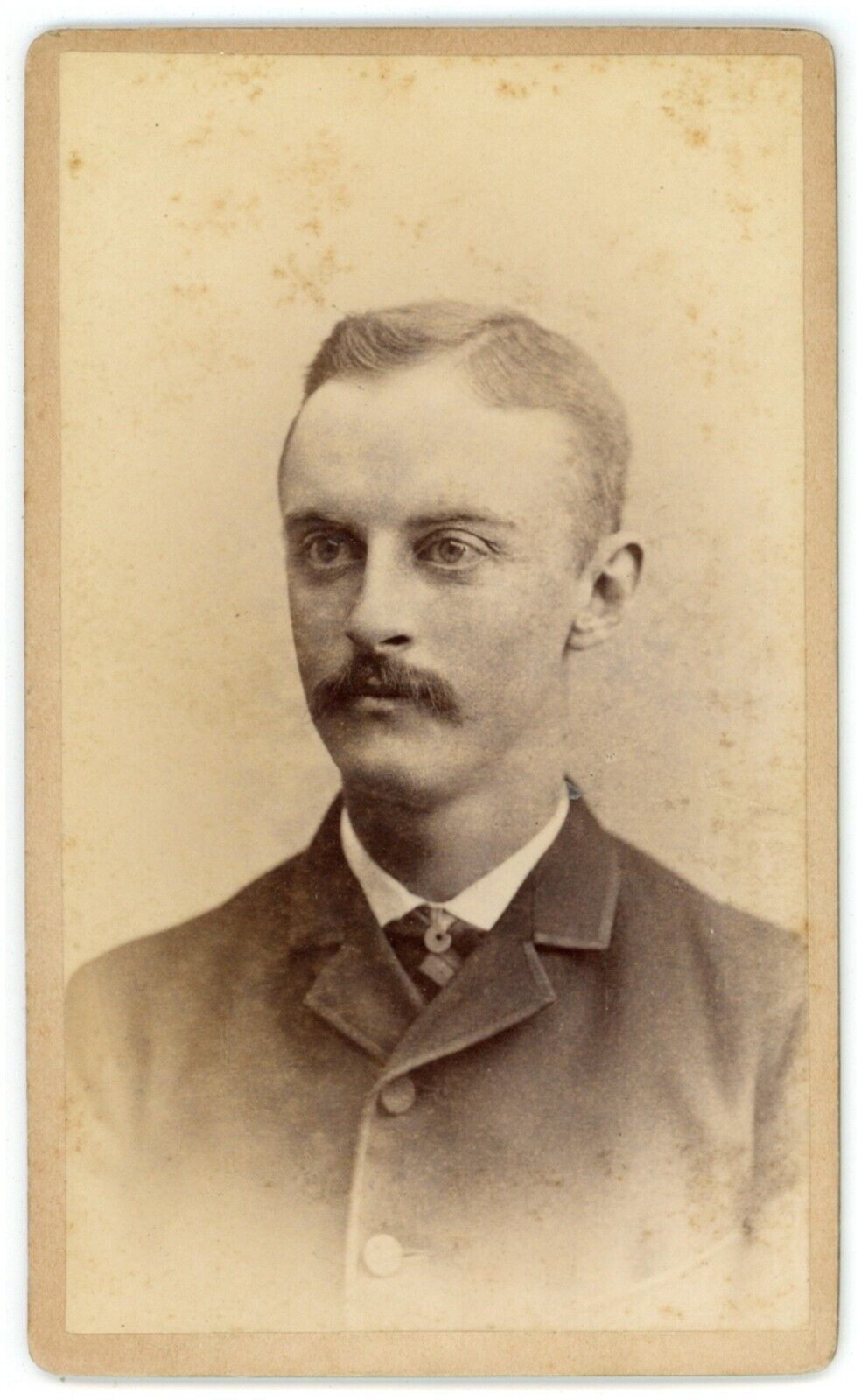 CIRCA 1870\'S CDV Handsome Man Mustache Wearing Suit & Tie Atchtey Rockford, IL
