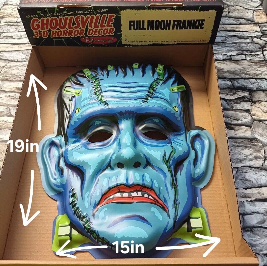 Ghoulsville Horror Decor Retro A-Go-Go Giant Vacuform 3D Mask Full Moon Frankie