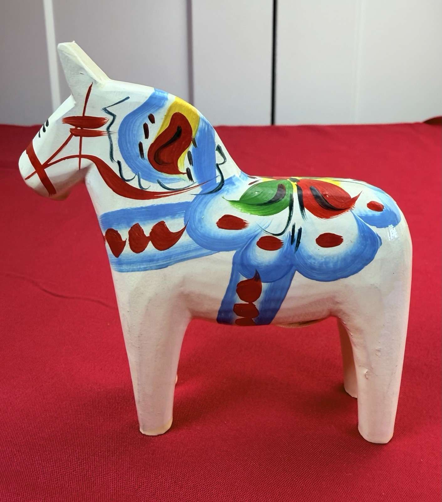 Vtg Nils Olsson White Dala Horse 4” Sweden Hand Painted Folk Art Dalahast