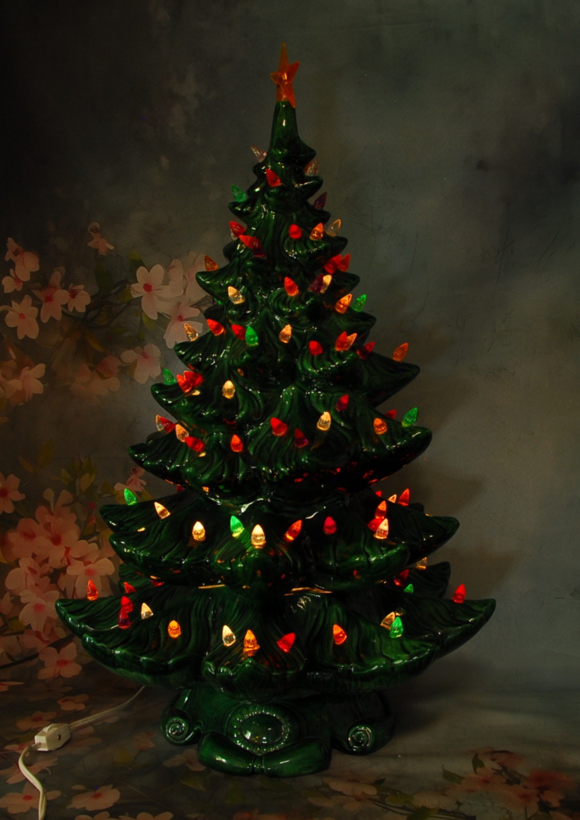 VTG~1970 Atlantic Ceramic Christmas Tree 3 Tiers W/ Music Box 25