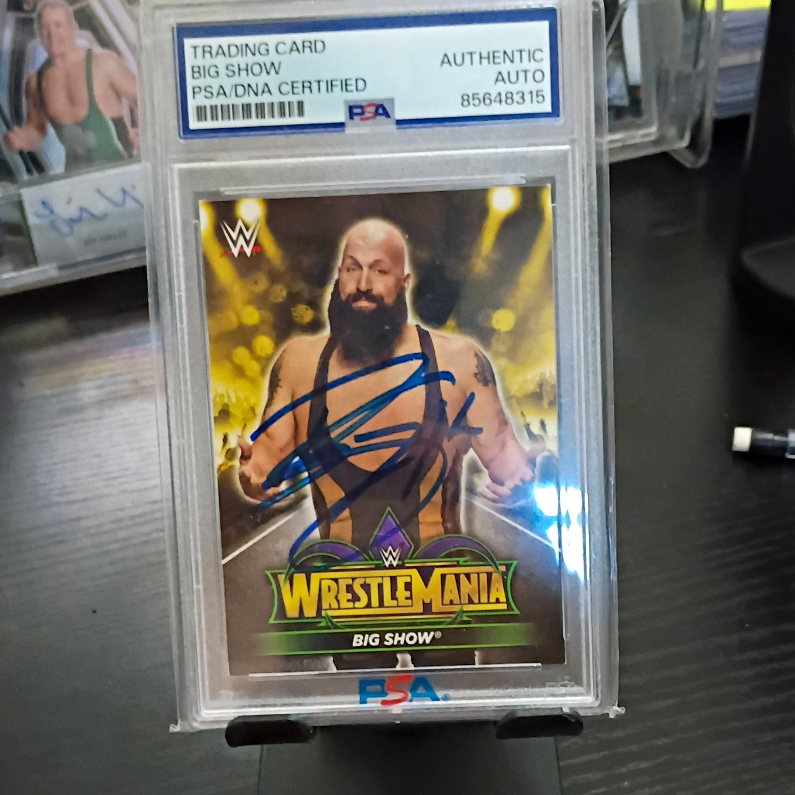 Topps 2018 WWE WrestleMania Big Show On Card Auto PSA/DNA 85648315 Authentic