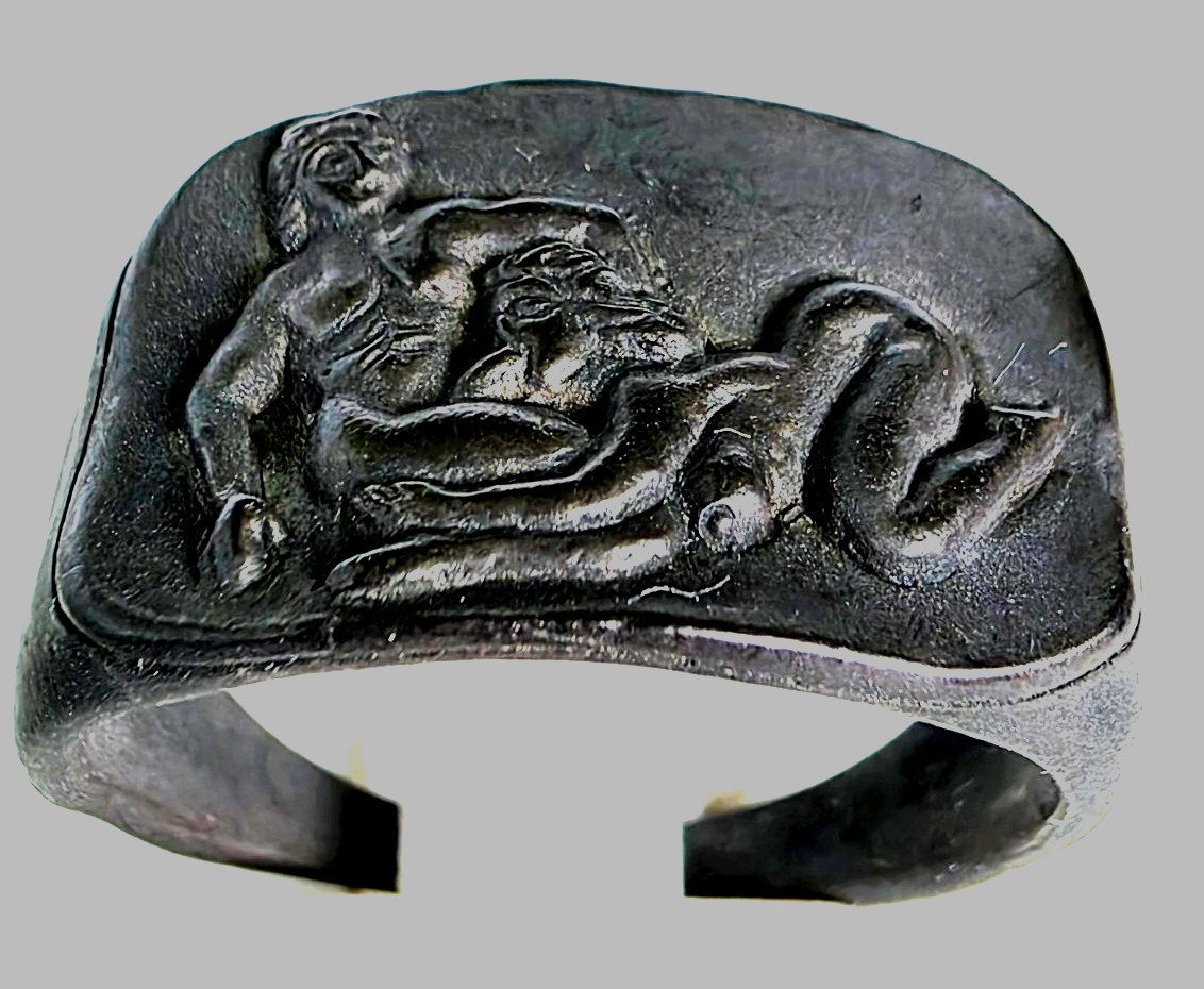 200 BC Superb Ancient Roman Solid SILVER Ring Erotic Motif Museum grade Wearable