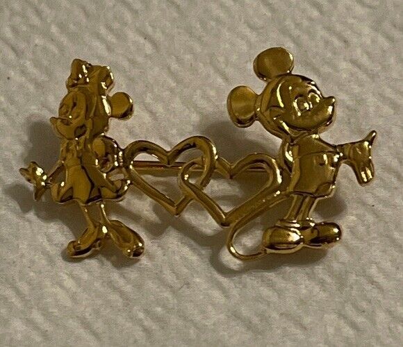 Vintage Gold tone Disney Mickey & Minnie Mouse w/ Hearts Pin