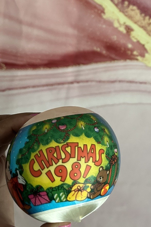 VINTAGE DISNEY 1981 MICKEY MOUSE CHRISTMAS ORNAMENT