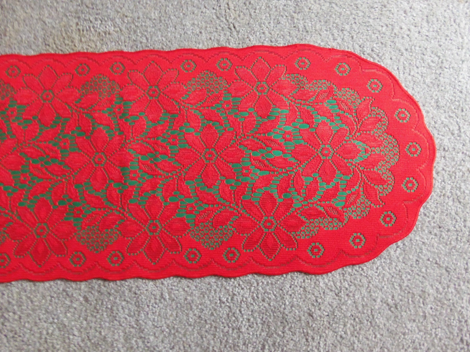 Lace Table Runner Red & Green Regency  74 x 14 