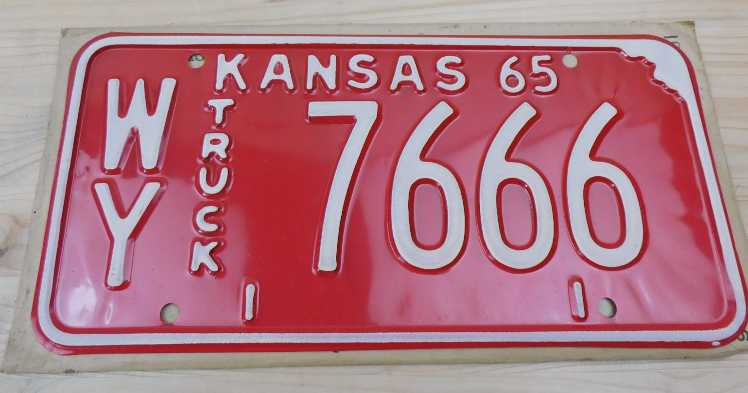 Vtg 1965 Kansas Truck License Plate WY-7666 Wyandotte County W/ Envelope