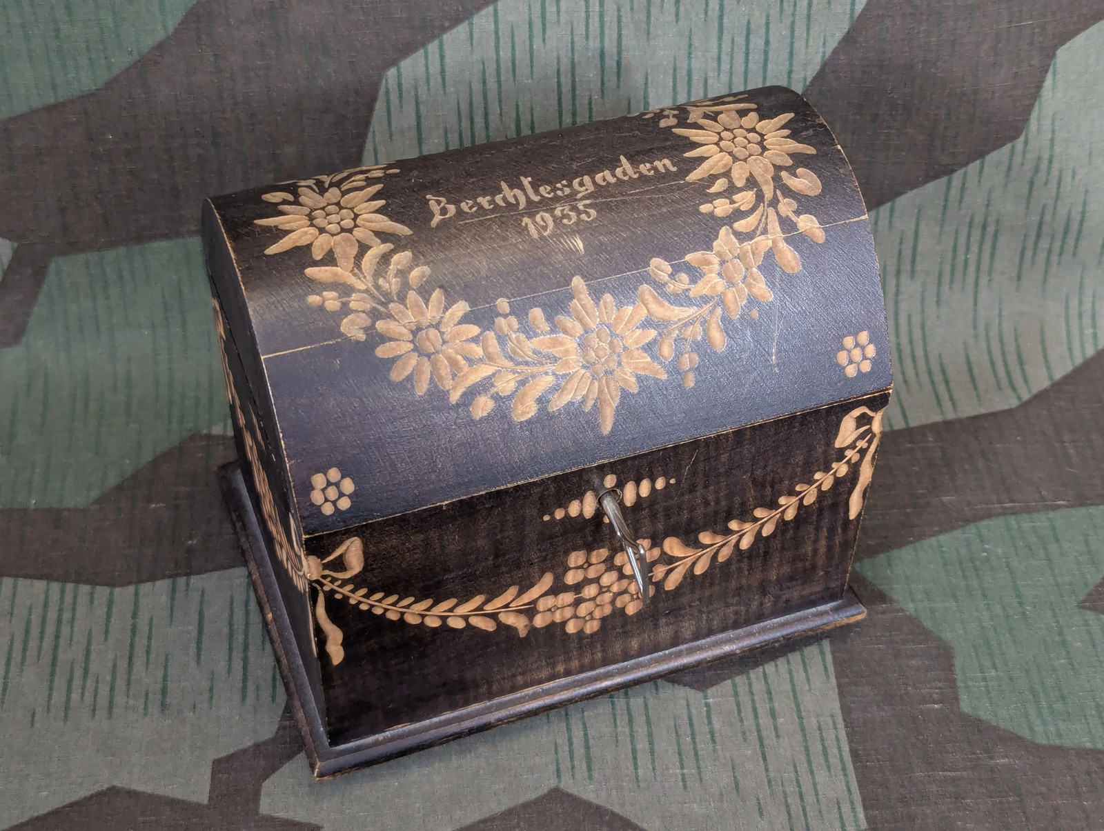 Pre WWII Vintage German Berchtesgaden 1935 Wooden Lock Box & Key 1930s Edelweiss Pre WWII Vintage German Berchtesgaden 1935 Wooden Lock Box & Key 1930s Edelweiss