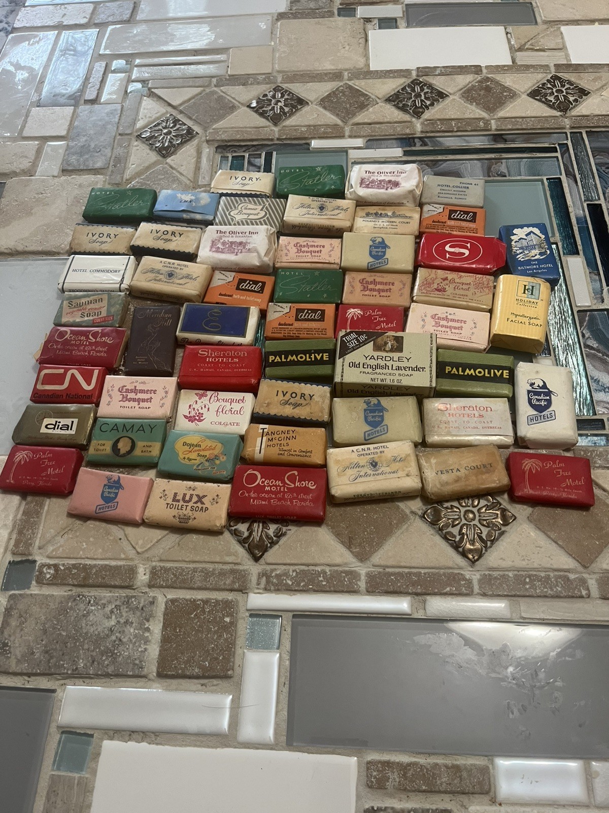 Lot of 53 Vintage Bars Of hotel soaps, Palmolive, ivory, lux, camay ++ Rare Lot of 53 Vintage Bars Of hotel soaps, Palmolive, ivory, lux, camay ++ Rare