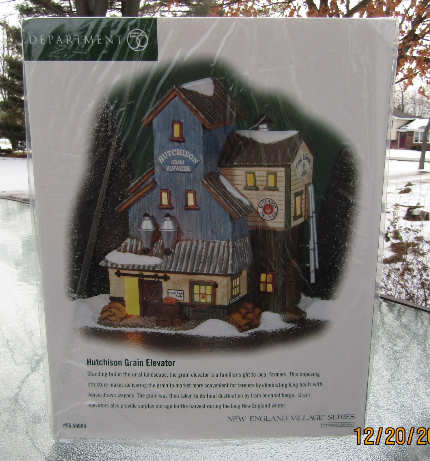 2002 Department 56 New England Village #56.56660 HUTCHINSON GRAIN ELEVATOR MISB