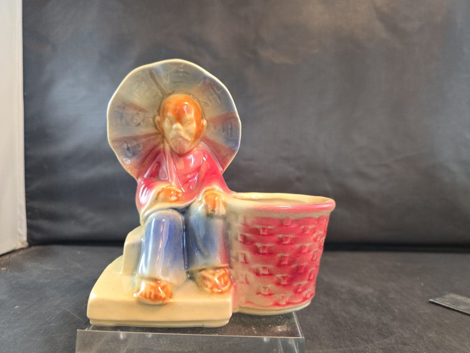 MINT 1950\'s Shawnee Herb Planter Vase  Elderly Asian Man Parasol USA 617 Vintage