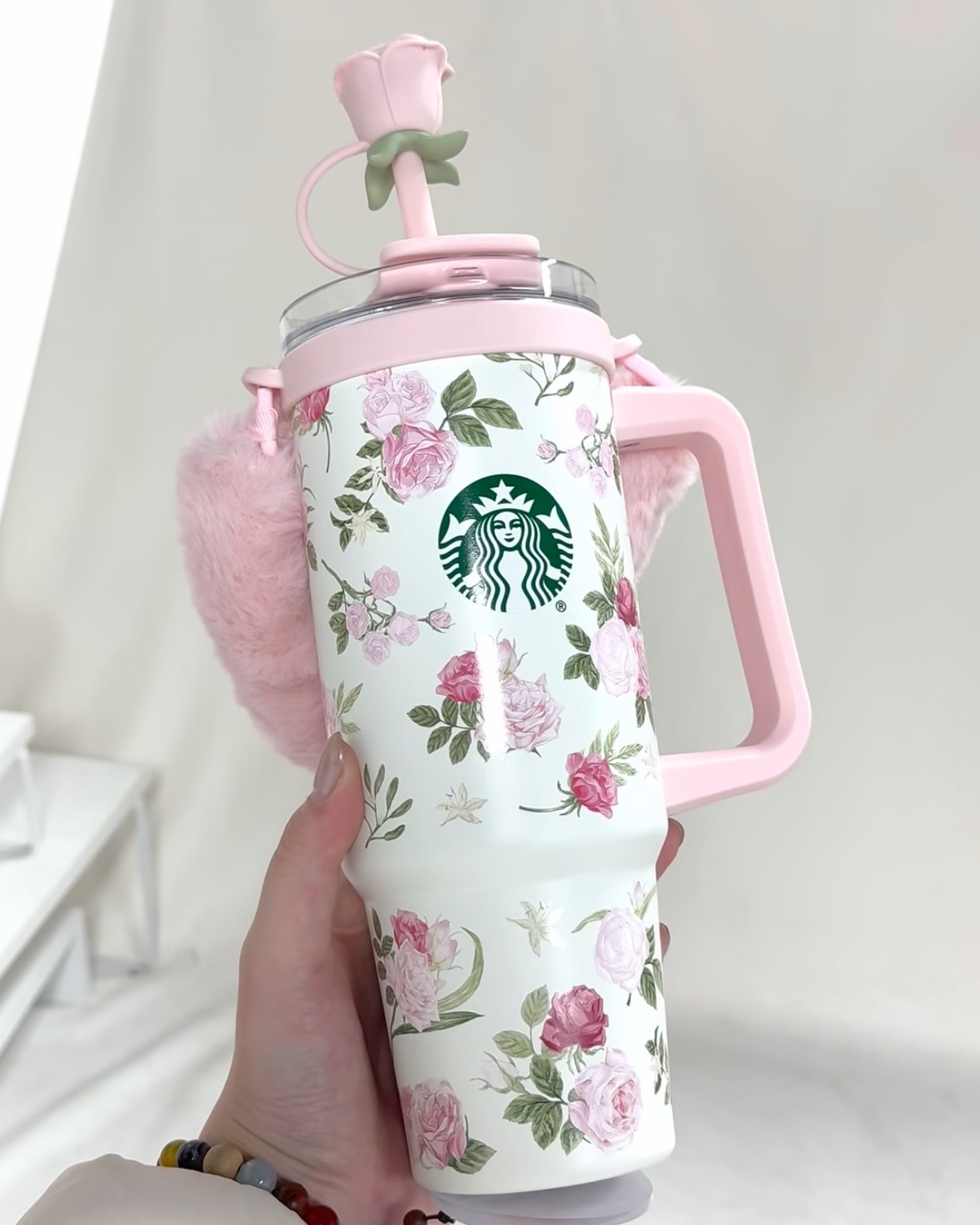 Starbucks 2026 China Kaleidoscope Rose 30 oz Portable Straw Cup with Pendant