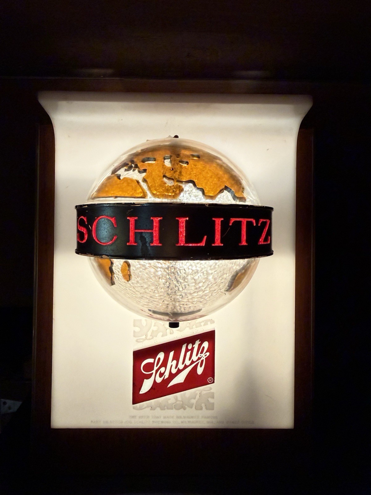 Vintage 1960s SCHLITZ Beer Rotating Motion Globe Lighted Bar Sign 10 Vintage 1960s SCHLITZ Beer Rotating Motion Globe Lighted Bar Sign 10