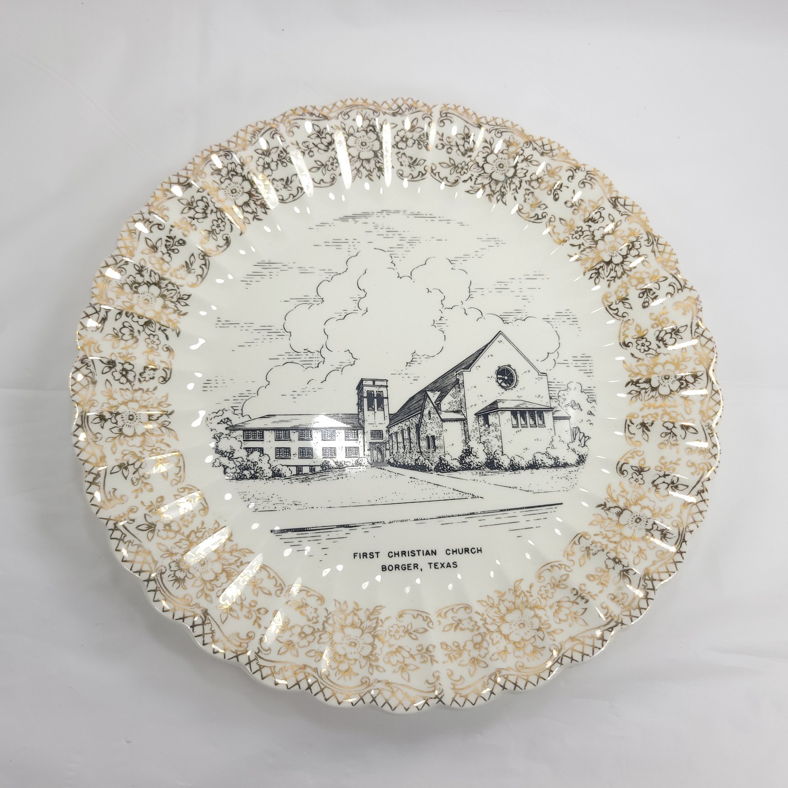 Vintage First Christian Church Borger Texas Souvenir Plate Gold Trim Vintage First Christian Church Borger Texas Souvenir Plate Gold Trim