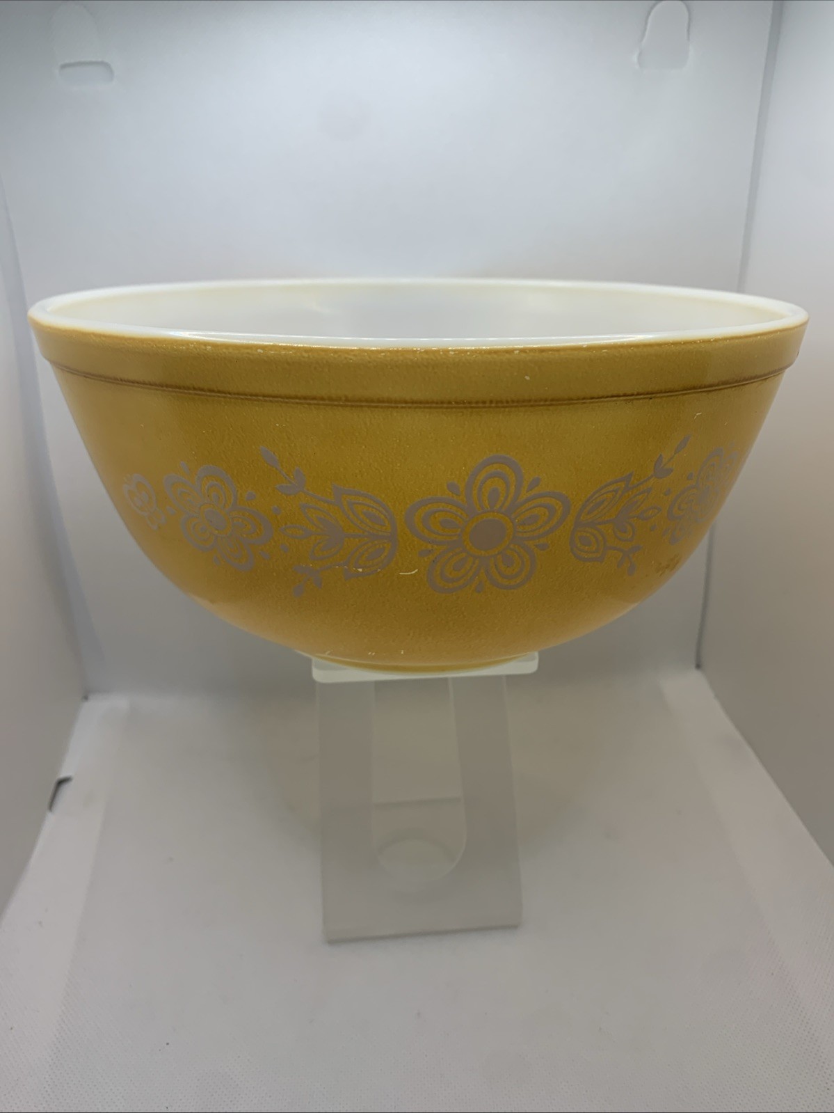 Pyrex Butterfly Pattern 403 Nesting Mixing Bowl 2.5 Qt Vintage 1970s Retro USA