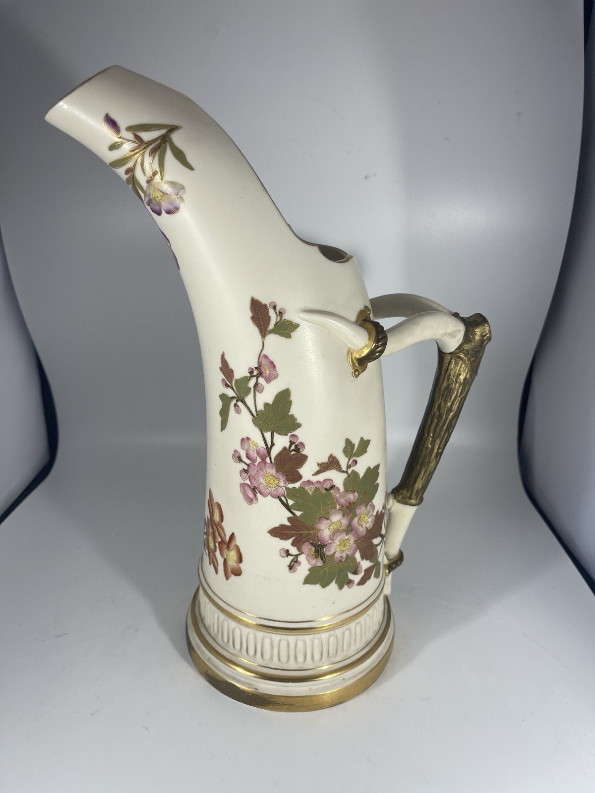 Royal Worcester Porcelain 11.5\