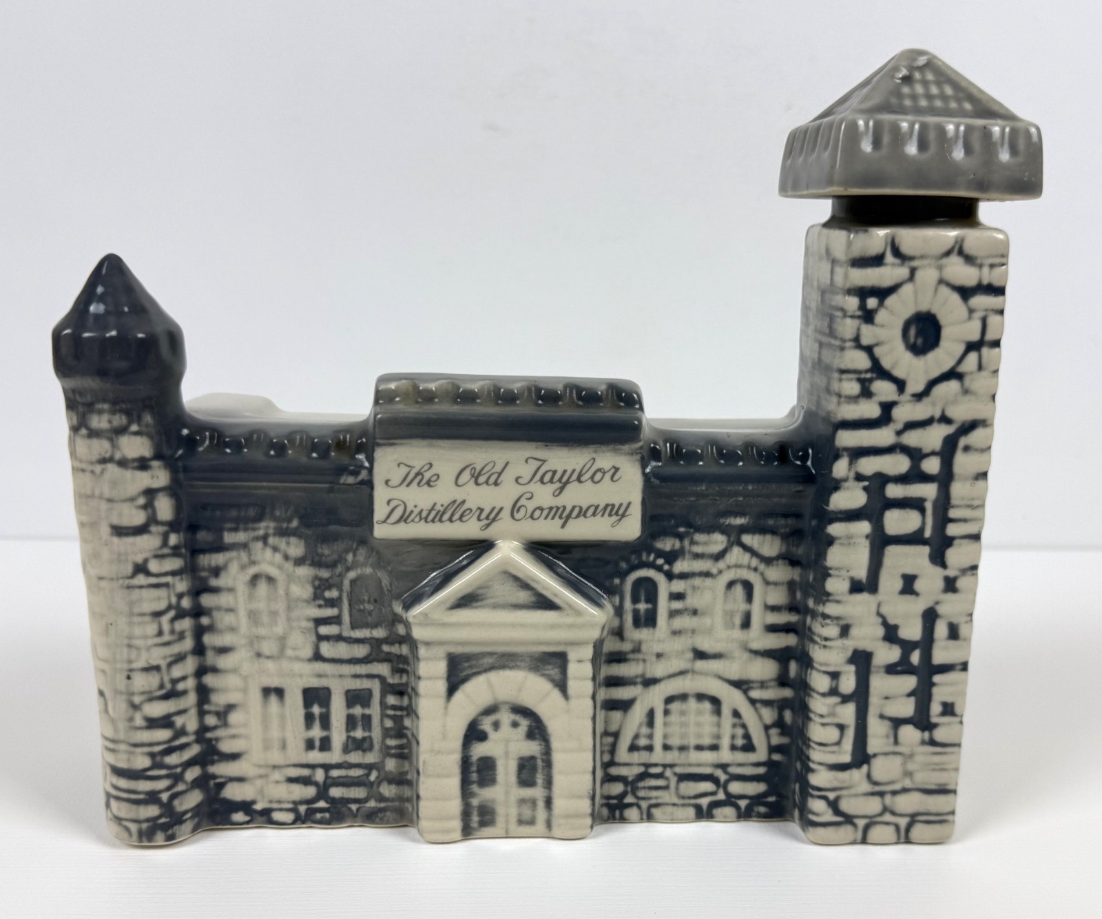 1968 Old Taylor Distillery Castle Bourbon Decanter D1-185-68 Empty w Stopper 1968 Old Taylor Distillery Castle Bourbon Decanter D1-185-68 Empty w Stopper