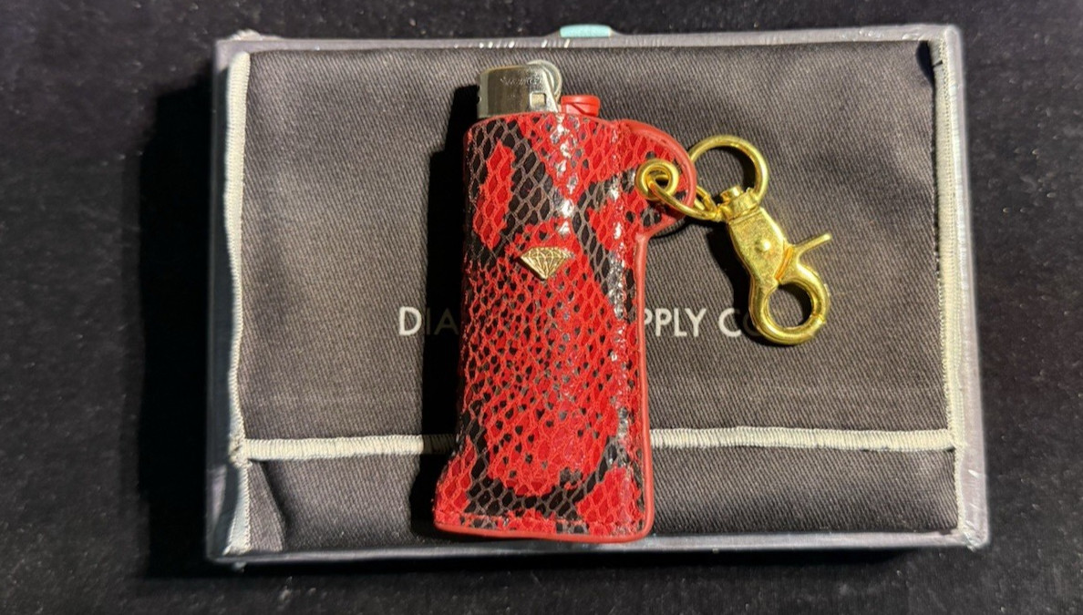 Diamond Supply Co Red, Black & Gold Snakeskin Lighter Sleeve Holder - Gift Box Diamond Supply Co Red, Black & Gold Snakeskin Lighter Sleeve Holder - Gift Box