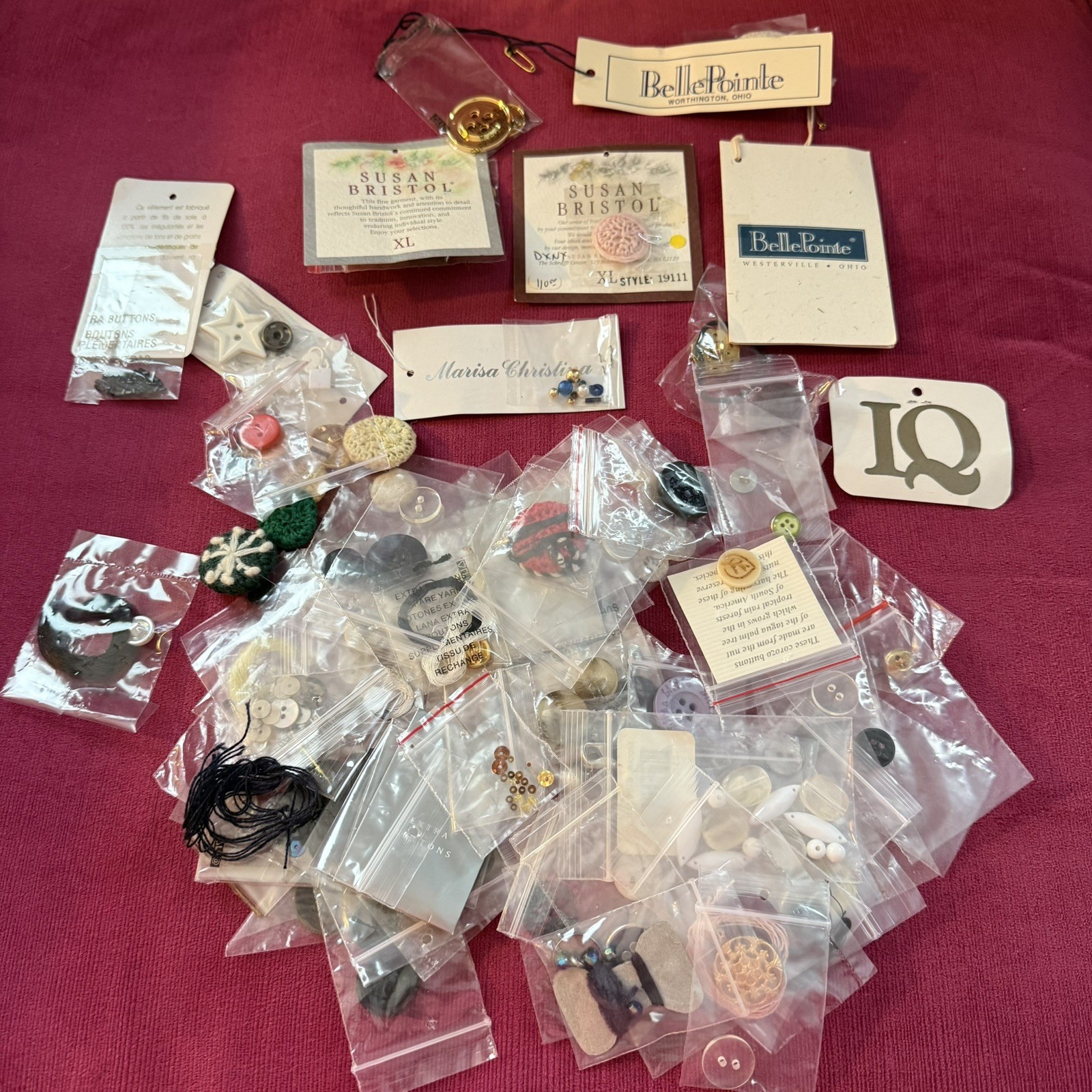 Vintage 2000 Lot 50+ | Sweater / Top Clothing Extra Buttons Vintage 2000 Lot 50+ | Sweater / Top Clothing Extra Buttons