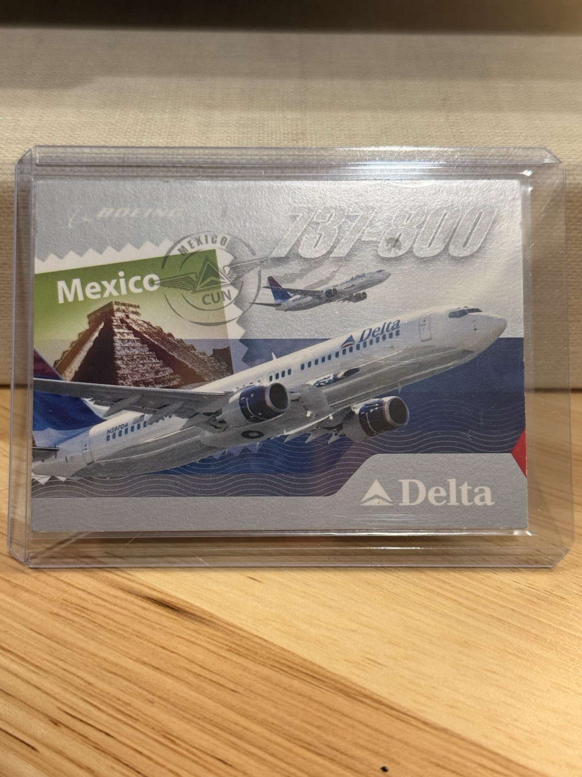 2004 Delta Airline Pilot Trading Card #16 Mexico Boeing 737-800