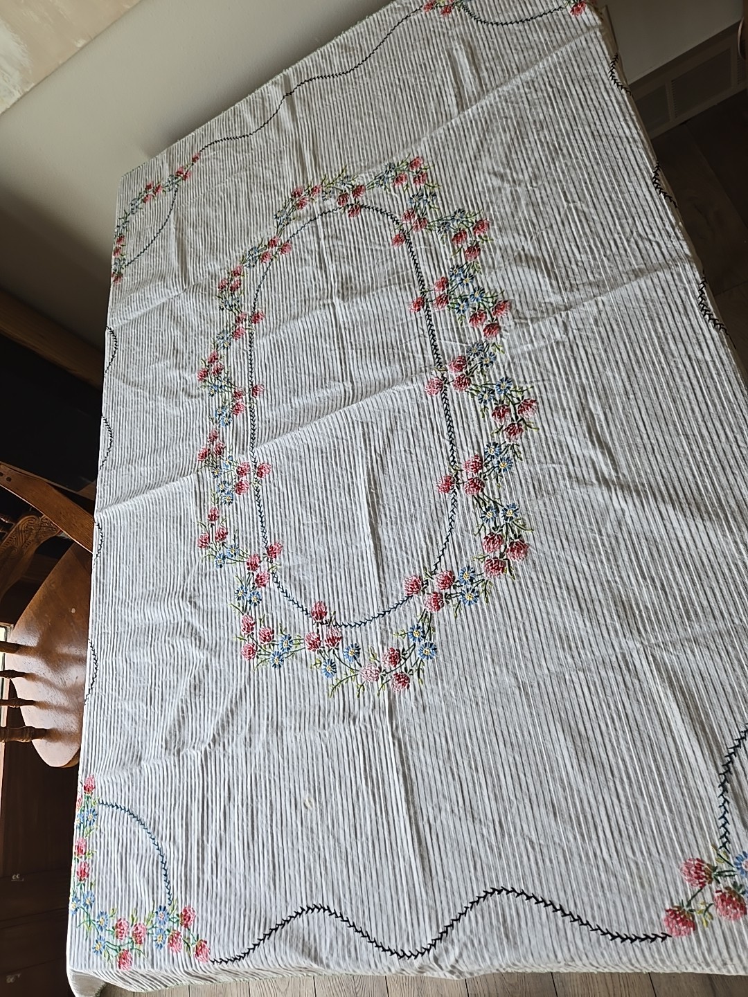 Large Amazing Vintage Tablecloth Hand Made Embroidery and Crochet Edge 62\ Large Amazing Vintage Tablecloth Hand Made Embroidery and Crochet Edge 62\
