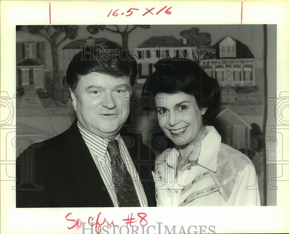 1995 Press Photo Jim and Yvonne Walsh at Stewart Hall Academy Auction