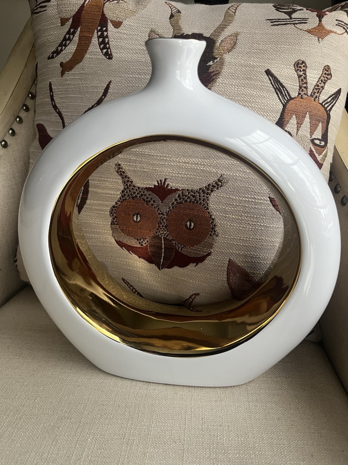 Beautiful  Round Open White & Gold Ceramic Vase