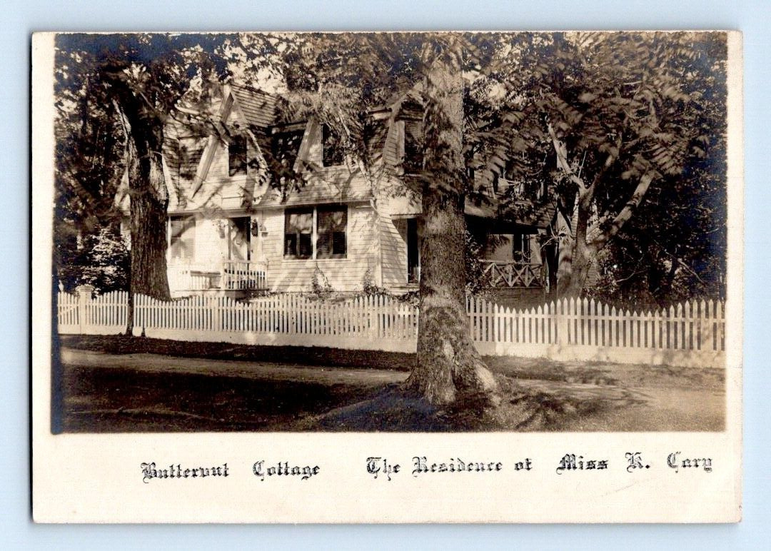 RPPC 1906. BUTTERNUT COTTAGE. RESIDENCE OF MISS K. CARY. POSTCARD EP30