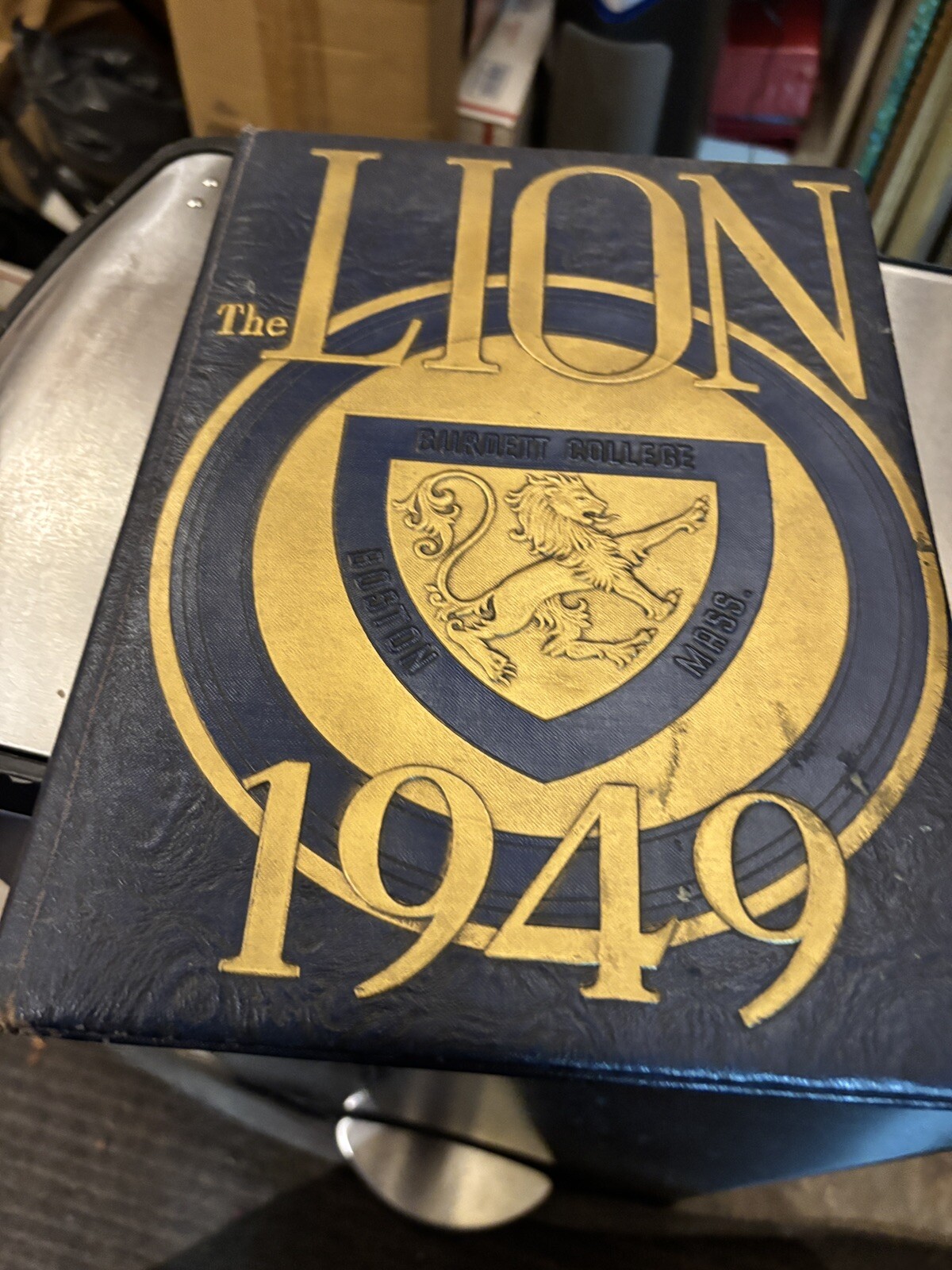 1949 \