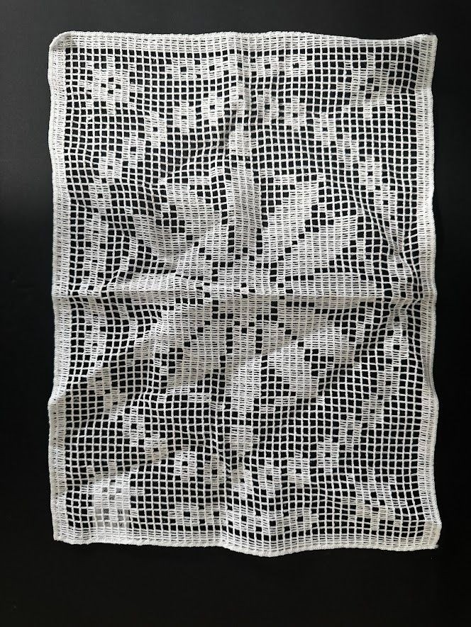 Vintage Leart White Lace Floral Runner 