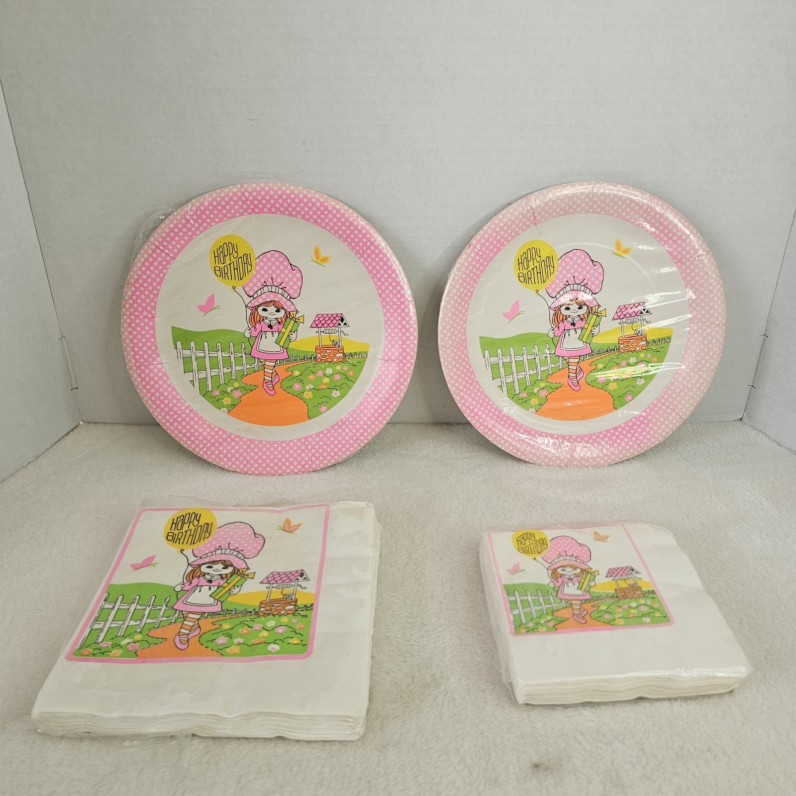 Vintage ‘70s Big Hat Girl Paper Party Plates Sealed And Napkins Lot Vintage ‘70s Big Hat Girl Paper Party Plates Sealed And Napkins Lot
