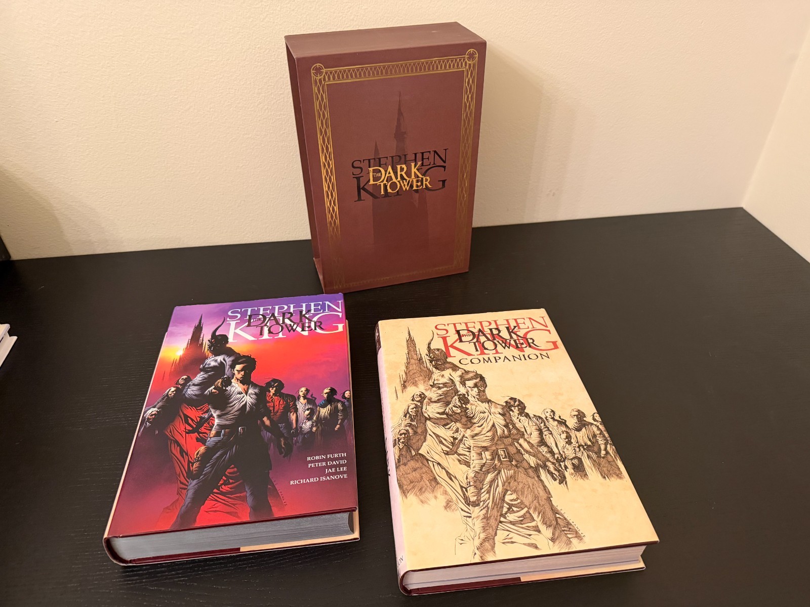The Dark Tower Marvel 2011 HC 1st Printing with Slipcase