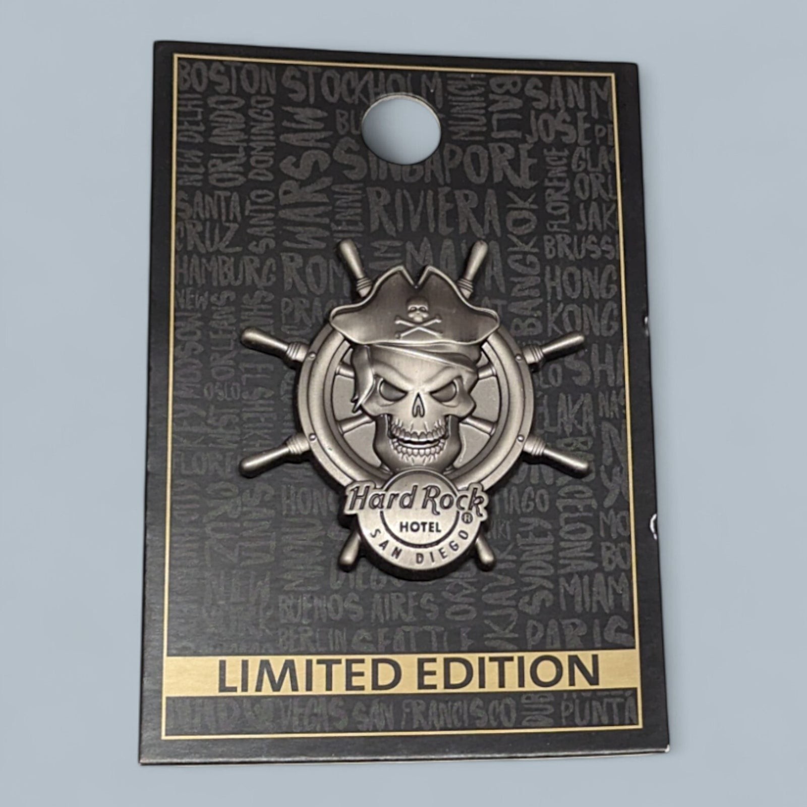 Hard Rock Pin 2018 San Diego 3D Pirate Skull Ship Wheel LE