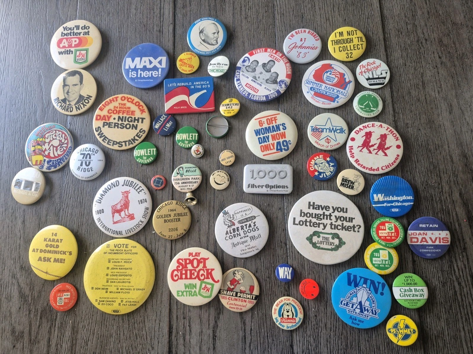 HIPPIE ERA VINTAGE 1960's & 1970's 1.5 INCH BUTTON COLLECTION LOT of 20 NICE #23