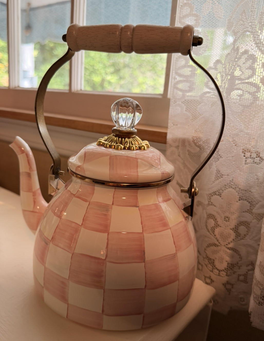 MacKenzie-Childs in ROSY CHECK 2 Quart Tea Kettle Hand Painted Pink & White MacKenzie-Childs in ROSY CHECK 2 Quart Tea Kettle Hand Painted Pink & White