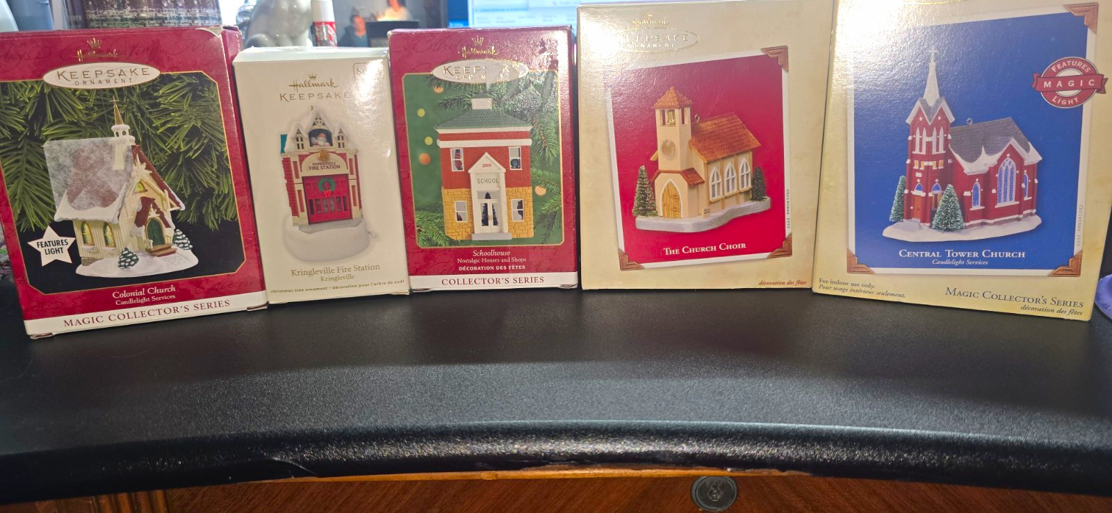 Hallmark Keepsake Magic Collector\'s Series Buildings