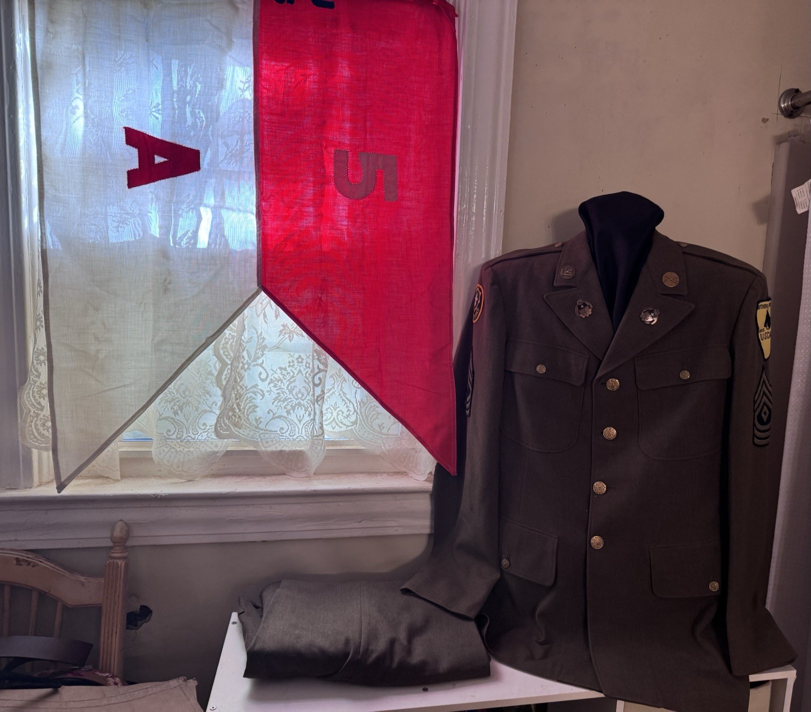 WWII Occupation GROUP A Troop, 5th Cavalry M1939 Service Uniform & Guidon USCAR