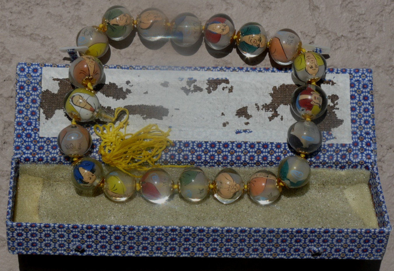 Vtg Chinese Glass Beads Reverse Painted