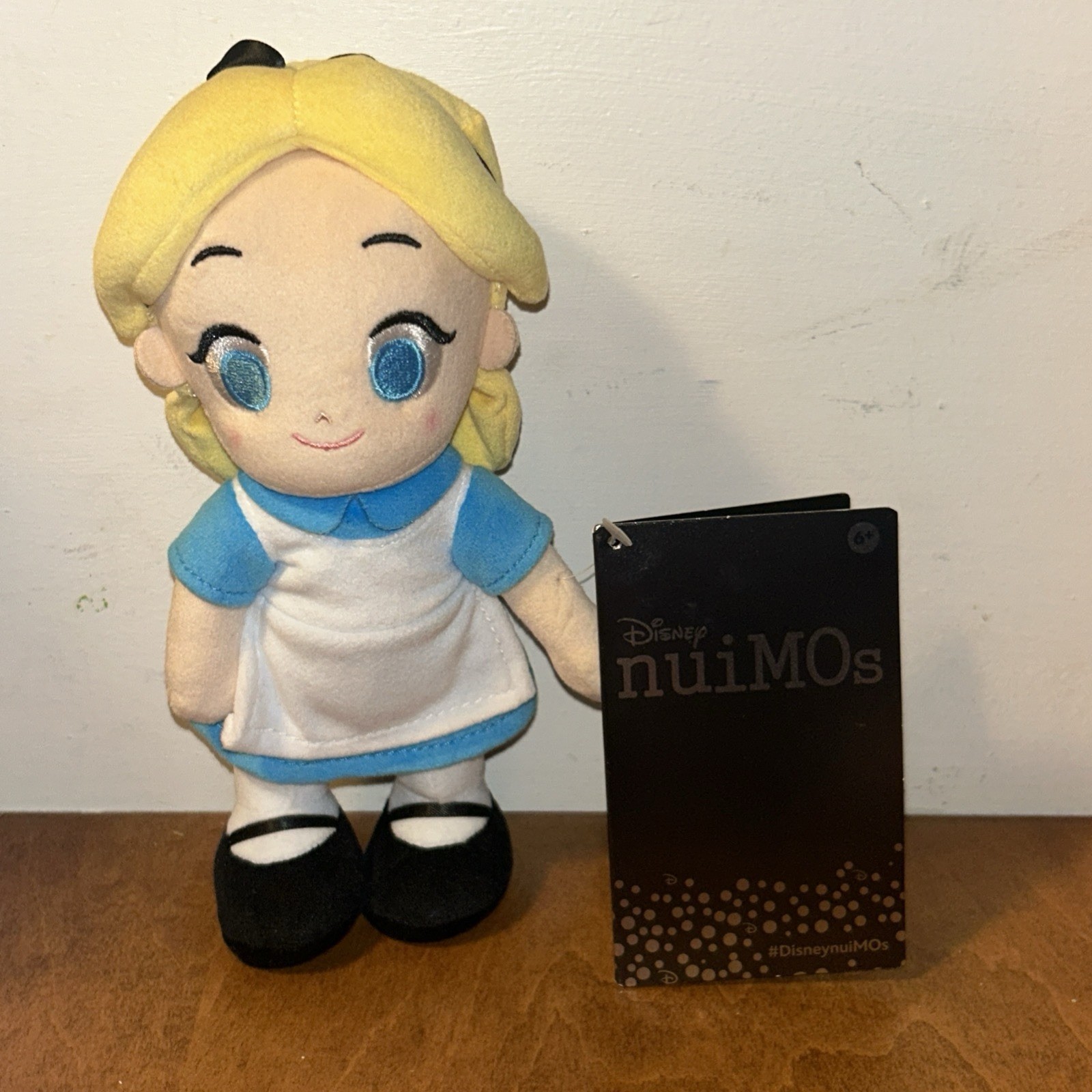 BNWT Disney Parks nuiMOs Alice in Wonderland - Alice 7\