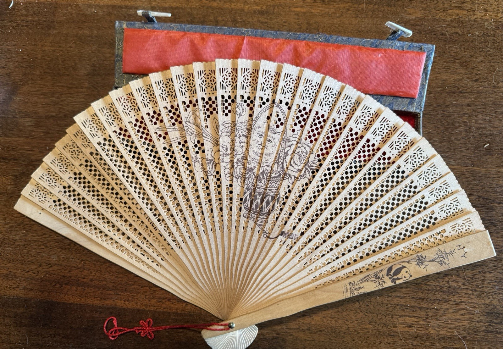 Vintage Chinese Sandalwood Folding Hand Fan Carved Cat Design And Original Box