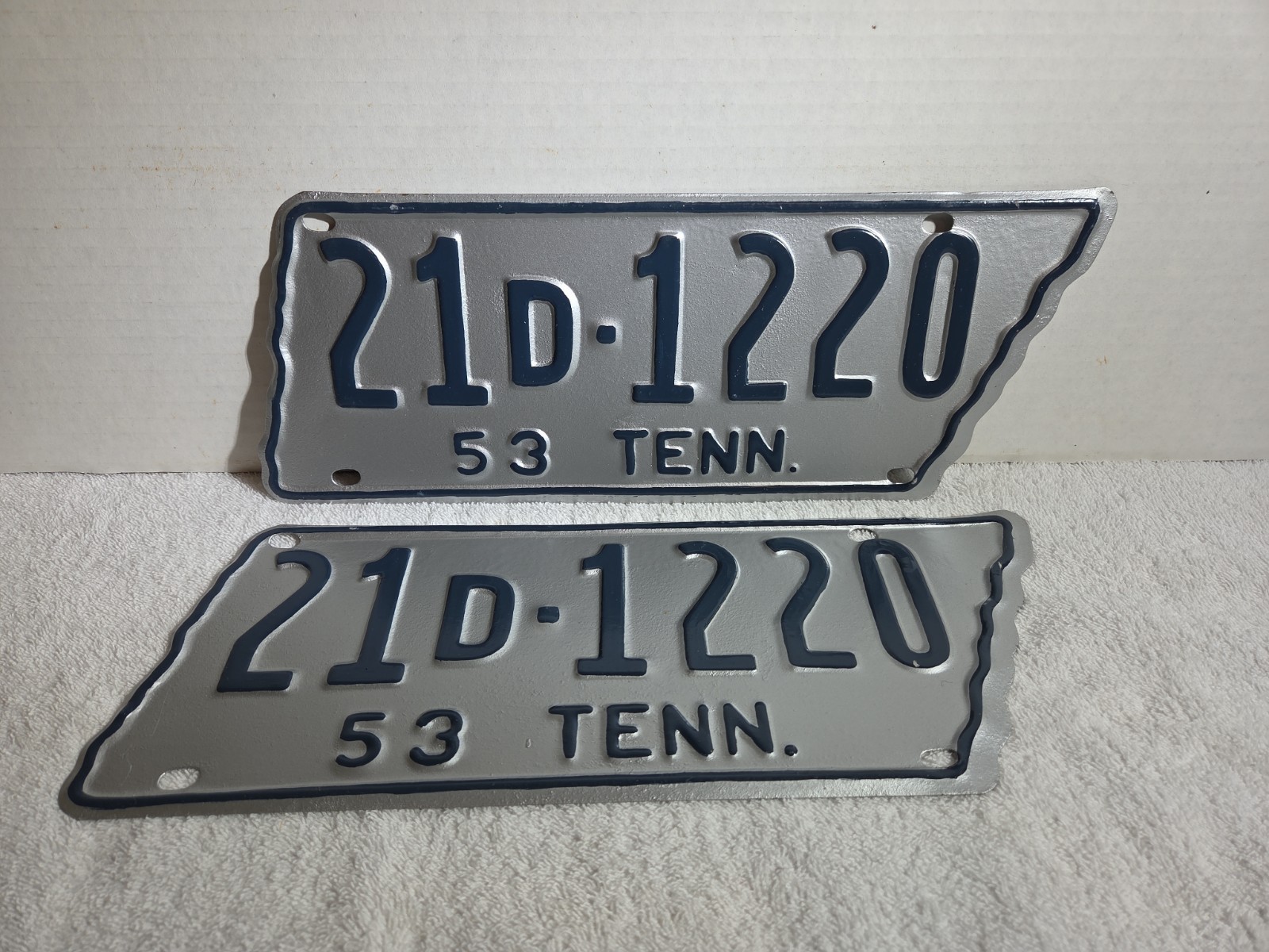 VTG 1953 Tennessee License Plate Pair - CARTER COUNTY - REPAINTED * LONG VERSION