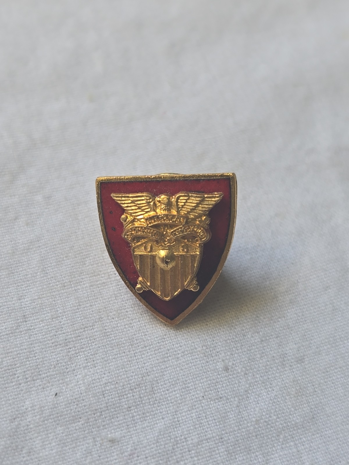 American Ordnance Association US Gold Tone Enamel Lapel Pin 
