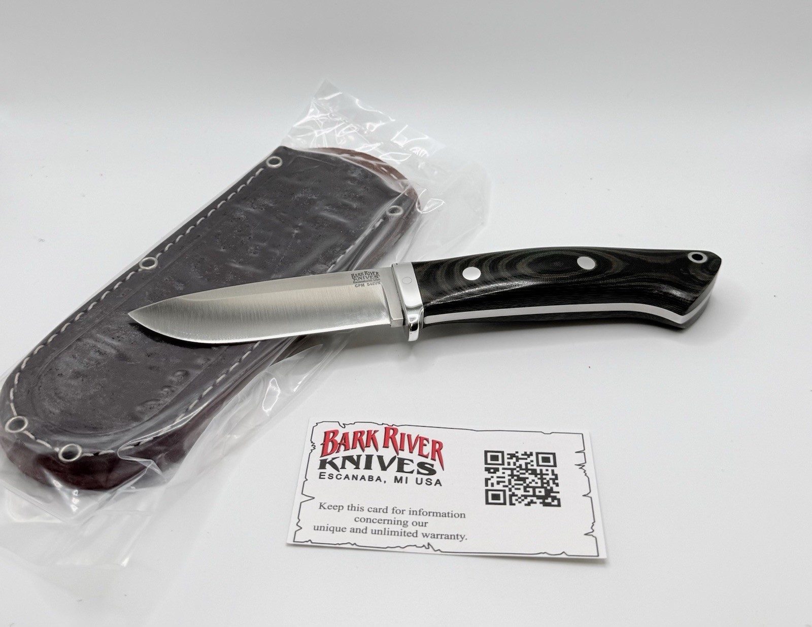 Bark River Knives Classic Drop Point Hunter Black & Green micarta S45VN