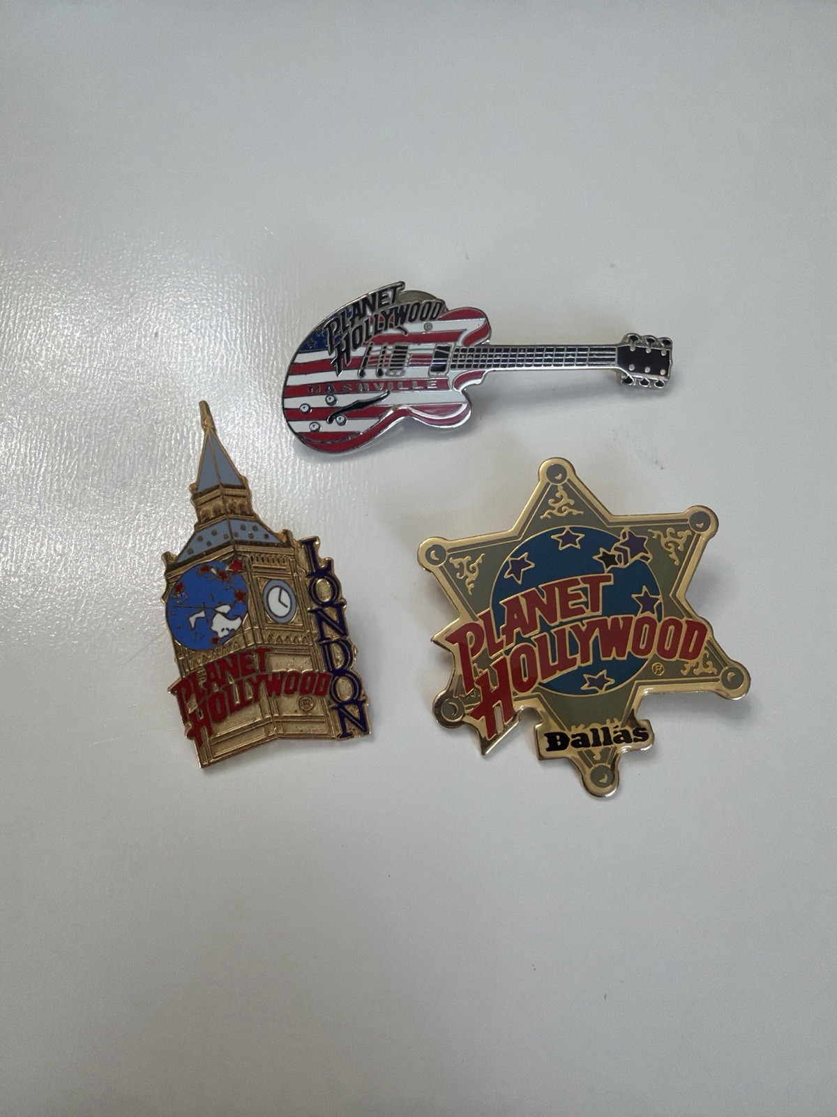 Planet Hollywood Pins Lot Of 3 Nashville Guitar London Dallas Sheriff.      5183