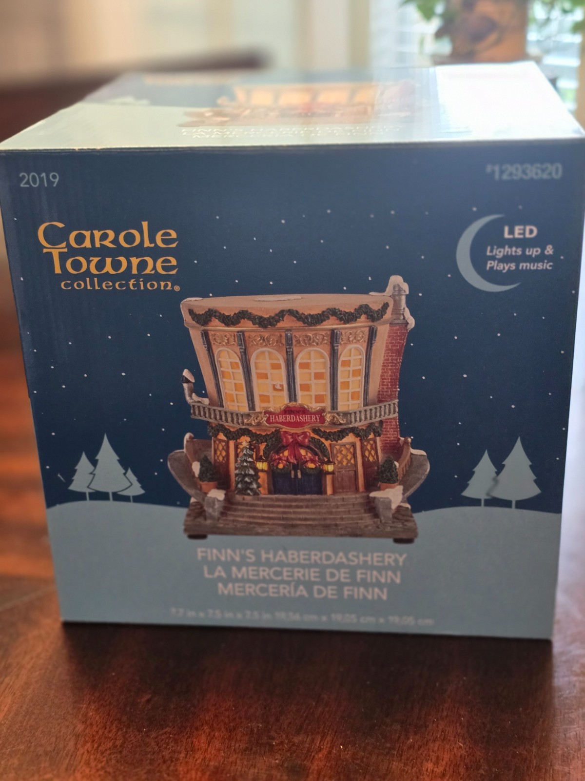 Lemax Carole Towne Christmas Village Lighted & Musical FINN\'S HABERDASHERY