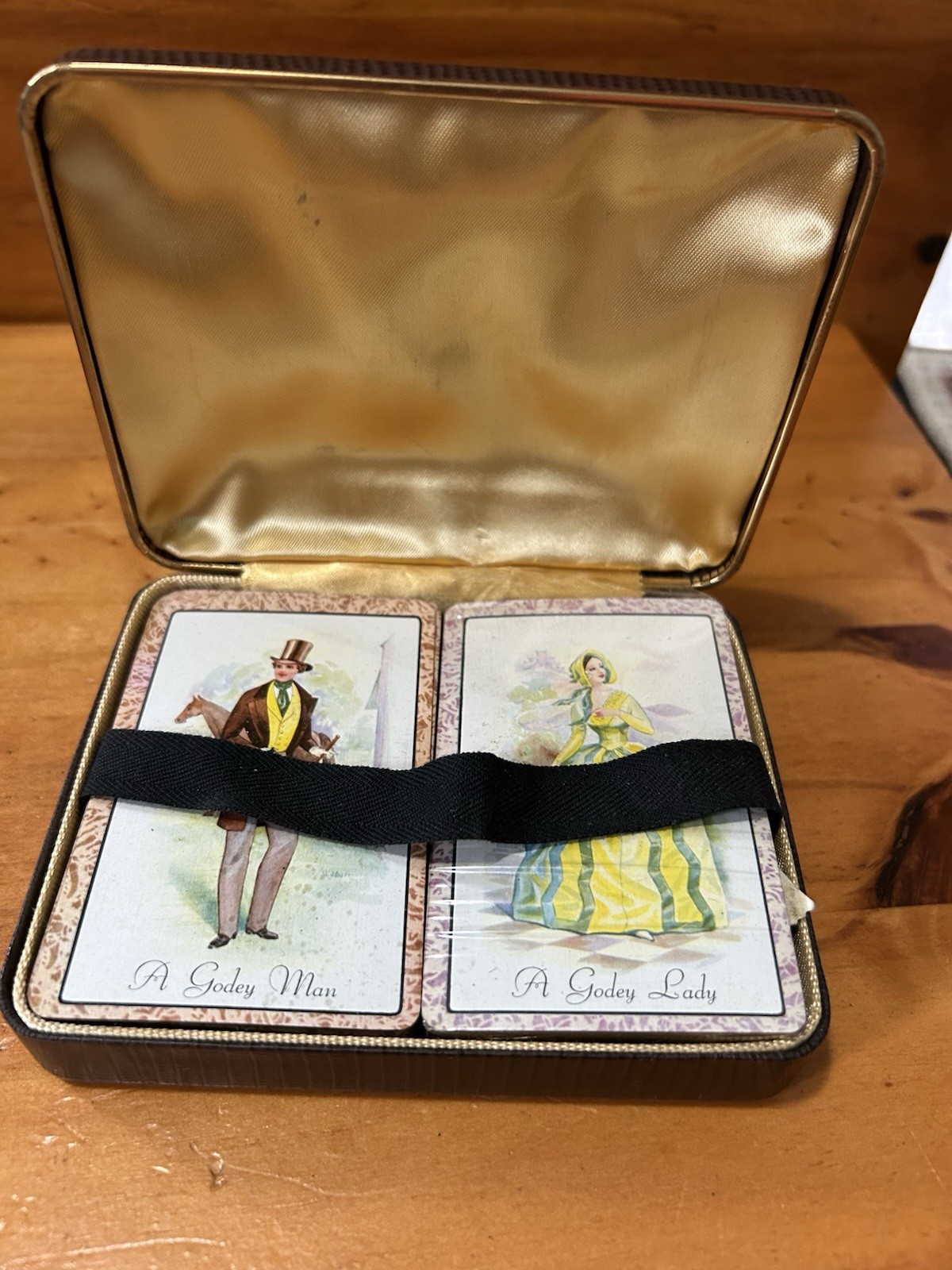 2 VINTAGE FAIRCHILD PLAYING CARDS W/ TAX STAMP Leather Monogram Case