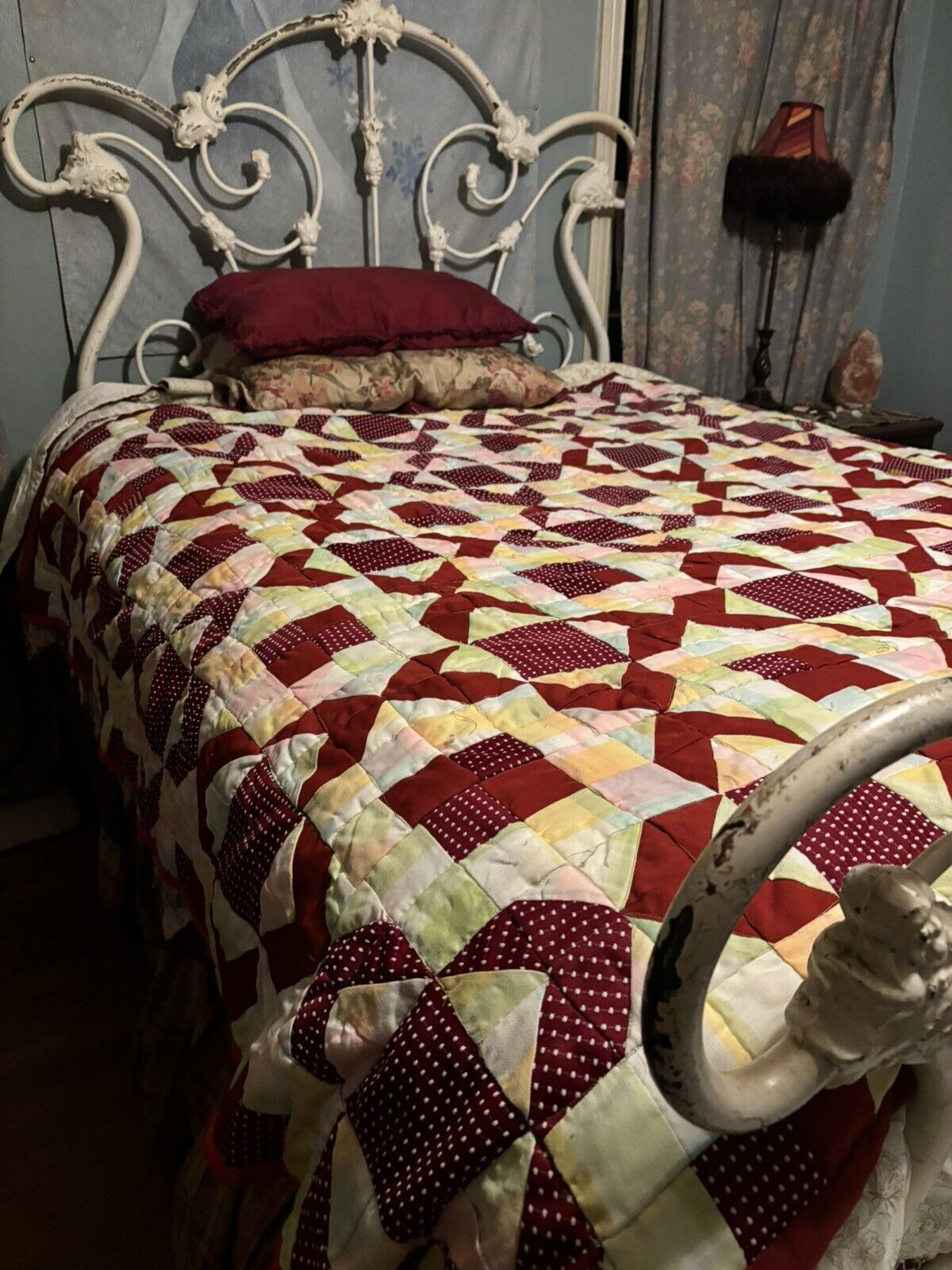 VTG Full/ Queen Handmade Patchwork Quilt Cottage/ Granny Core