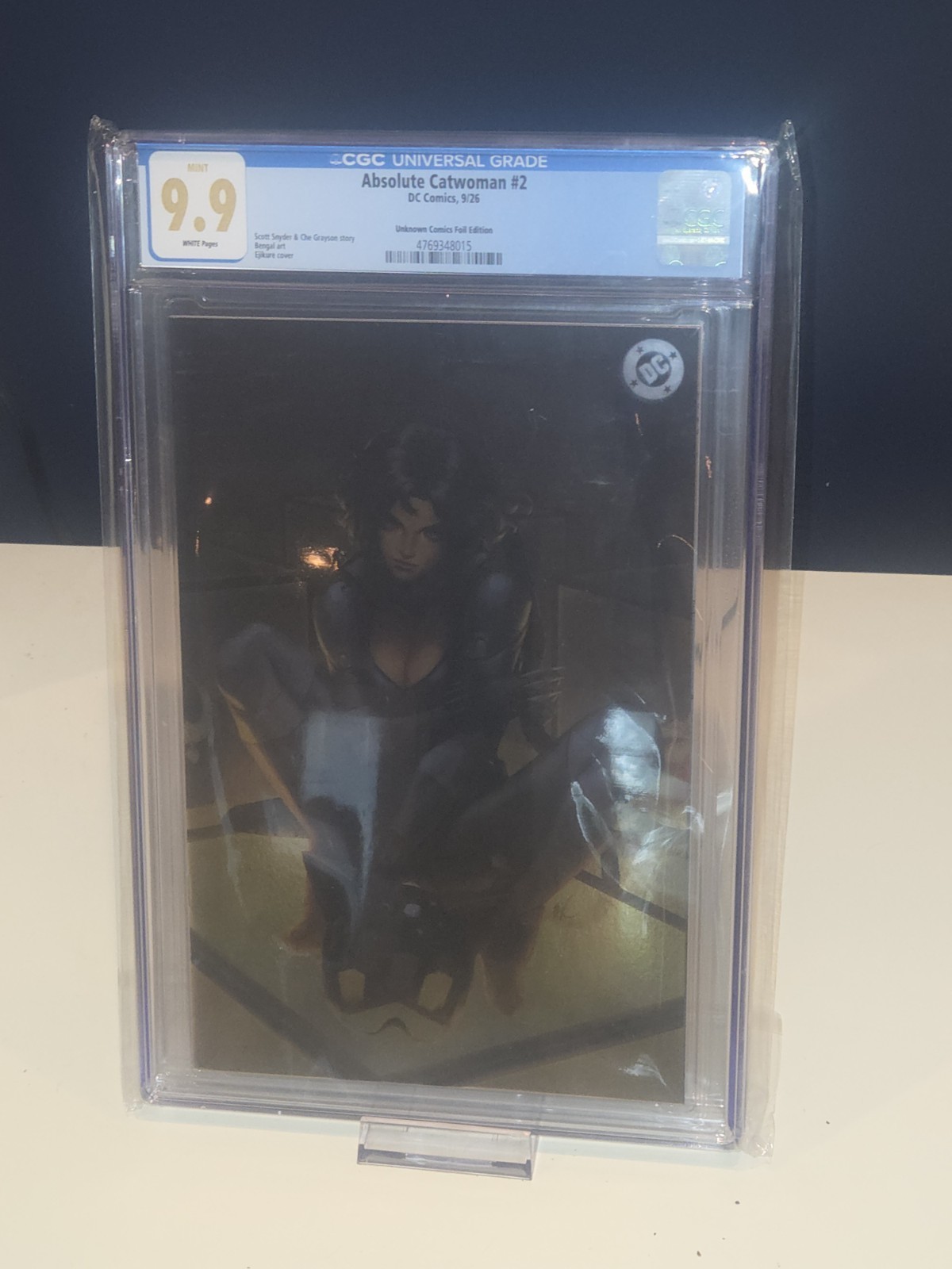 CGC 9.9  ABSOLUTE CATWOMAN FOIL #2 EJIKURE EXCLUSIVE VIRGIN VARIANT