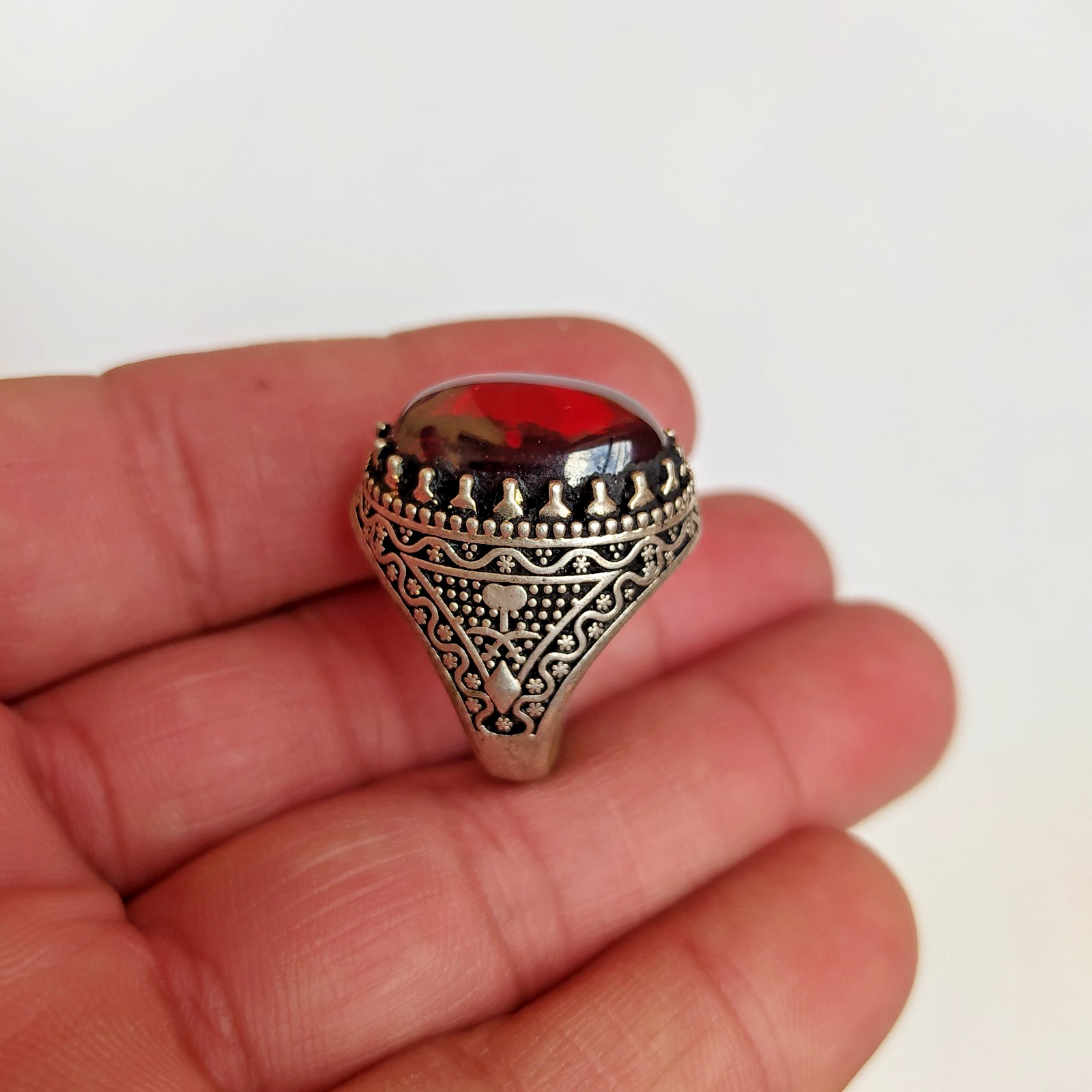 Ancient Vintage Victorian Sterling Silver Ring Red Royal Garnet Stone Siz 8.5